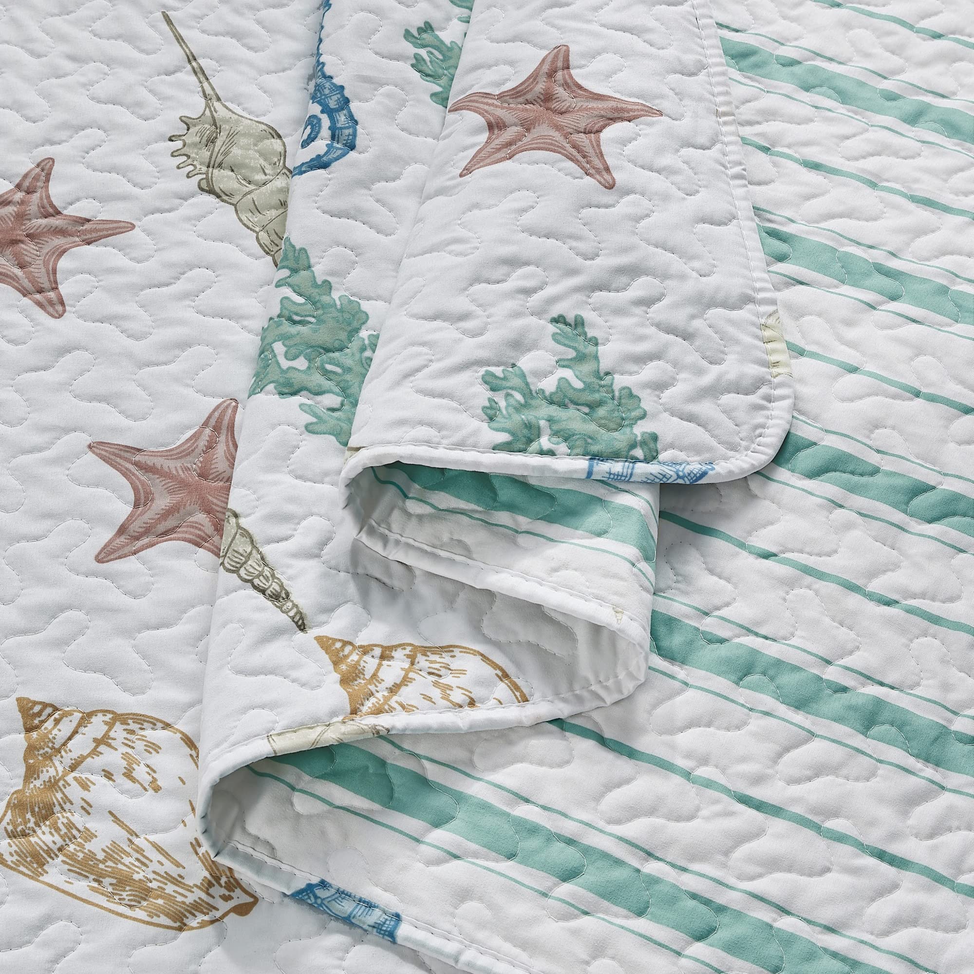 Coastal Quilt Set with Shams